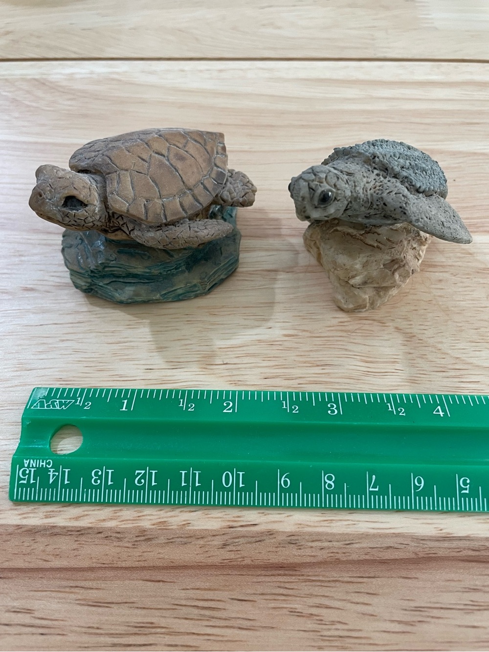 Set of 2 vintage hand-painted Resin Sea Turtle Figurines